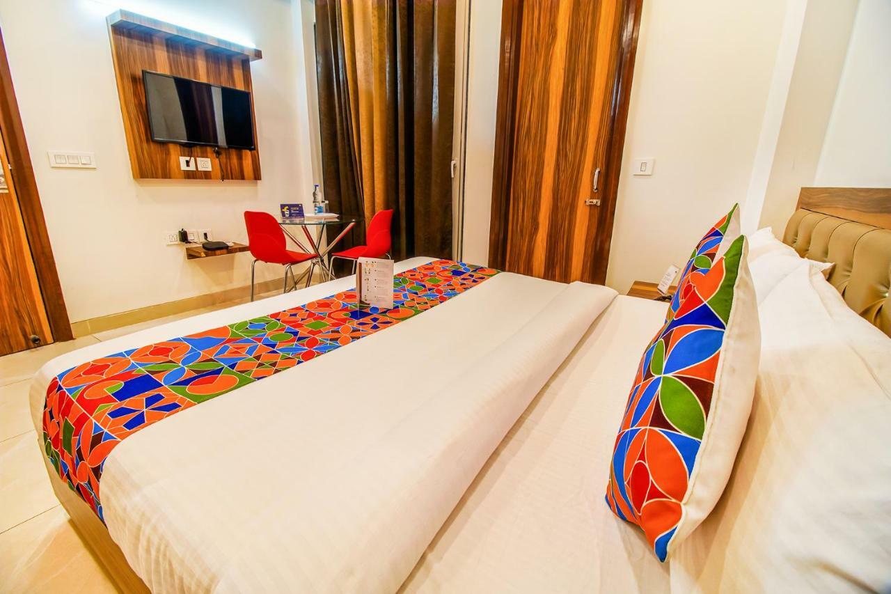 Fabhotel Kiara Gurgáon Kültér fotó