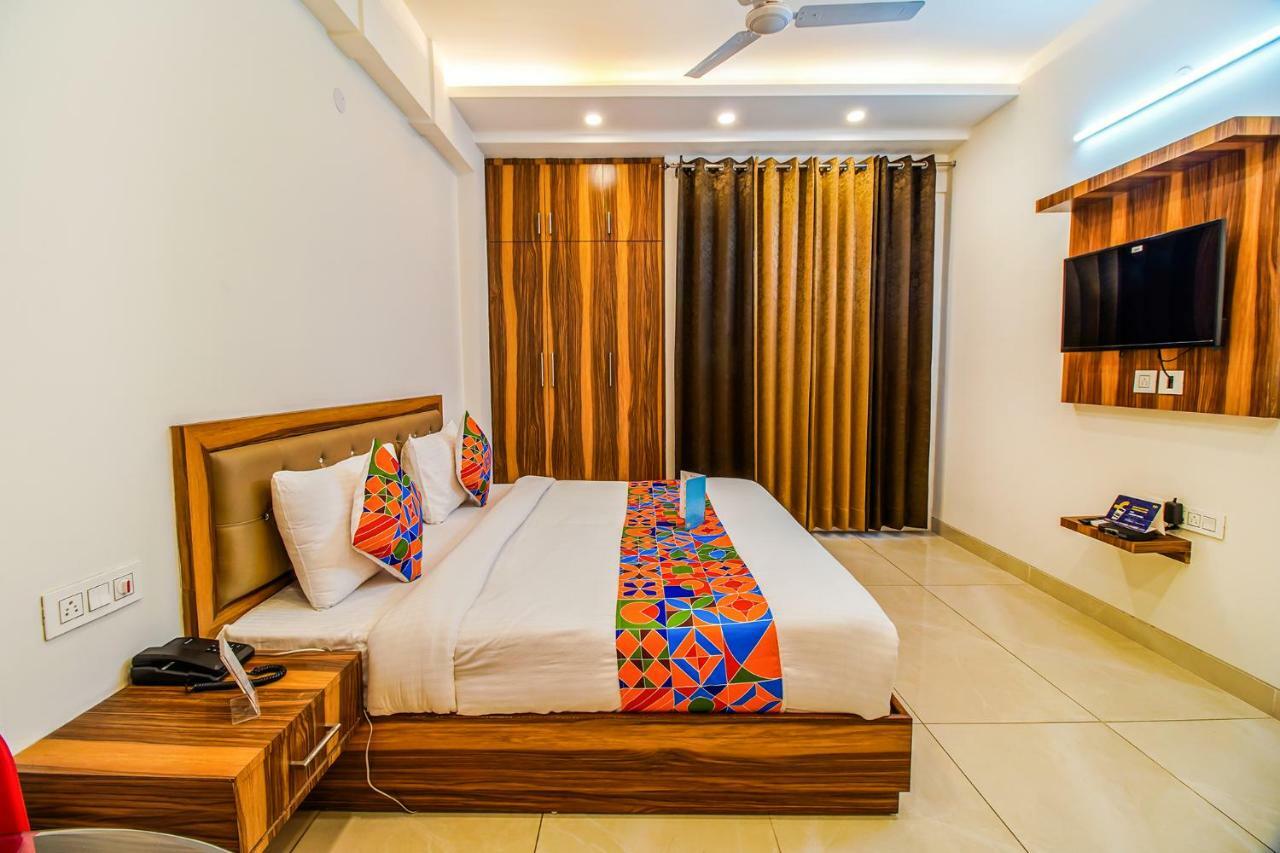 Fabhotel Kiara Gurgáon Kültér fotó